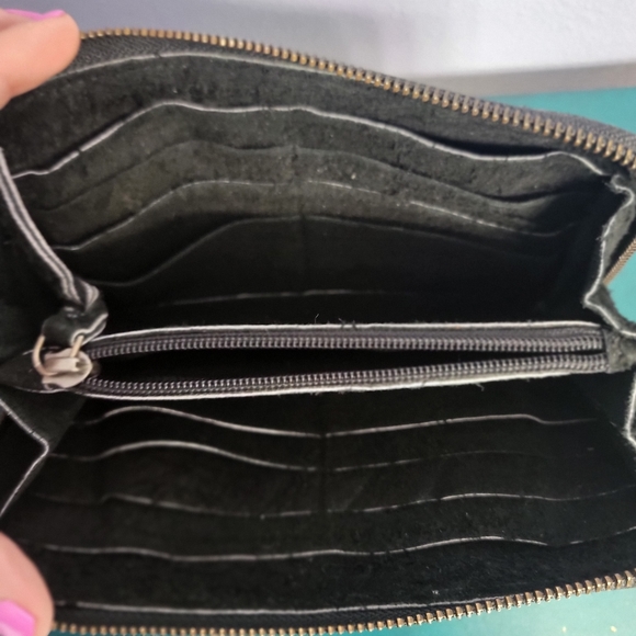 Cut and Paste Los Angeles Leather Wallet - Picture 3 of 3